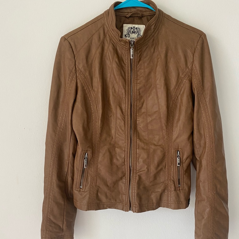 Johnny Jacket.